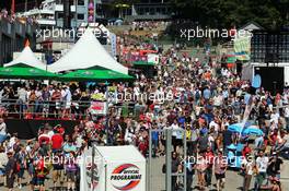 Fans at Eau Rouge 22.08.2015. Formula 1 World Championship, Rd 11, Belgian Grand Prix, Spa Francorchamps, Belgium, Qualifying Day.