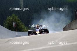 Daniil Kvyat (RUS) Red Bull Racing RB11 locks up under braking. 22.08.2015. Formula 1 World Championship, Rd 11, Belgian Grand Prix, Spa Francorchamps, Belgium, Qualifying Day.