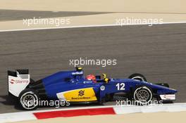 Felipe Nasr (BRA) Sauber C34. 17.04.2015. Formula 1 World Championship, Rd 4, Bahrain Grand Prix, Sakhir, Bahrain, Practice Day