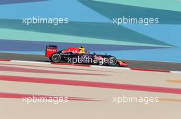 Daniil Kvyat (RUS) Red Bull Racing RB11. 17.04.2015. Formula 1 World Championship, Rd 4, Bahrain Grand Prix, Sakhir, Bahrain, Practice Day