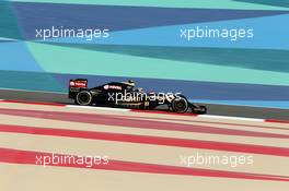 Pastor Maldonado (VEN) Lotus F1 E23. 17.04.2015. Formula 1 World Championship, Rd 4, Bahrain Grand Prix, Sakhir, Bahrain, Practice Day