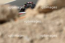 Pastor Maldonado (VEN), Lotus F1 Team  17.04.2015. Formula 1 World Championship, Rd 4, Bahrain Grand Prix, Sakhir, Bahrain, Practice Day
