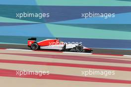Roberto Merhi (ESP) Manor Marussia F1 Team. 17.04.2015. Formula 1 World Championship, Rd 4, Bahrain Grand Prix, Sakhir, Bahrain, Practice Day