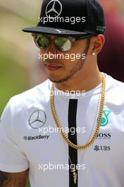 Lewis Hamilton (GBR), Mercedes AMG F1 Team  17.04.2015. Formula 1 World Championship, Rd 4, Bahrain Grand Prix, Sakhir, Bahrain, Practice Day