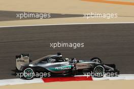 Lewis Hamilton (GBR) Mercedes AMG F1 W06. 17.04.2015. Formula 1 World Championship, Rd 4, Bahrain Grand Prix, Sakhir, Bahrain, Practice Day