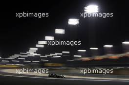 Pastor Maldonado (VEN) Lotus F1 E23. 17.04.2015. Formula 1 World Championship, Rd 4, Bahrain Grand Prix, Sakhir, Bahrain, Practice Day