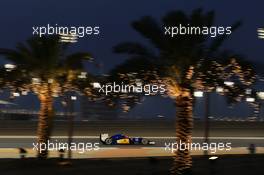 Felipe Nasr (BRA) Sauber C34. 17.04.2015. Formula 1 World Championship, Rd 4, Bahrain Grand Prix, Sakhir, Bahrain, Practice Day