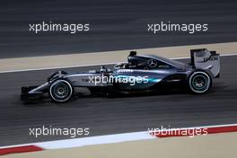 Lewis Hamilton (GBR), Mercedes AMG F1 Team  17.04.2015. Formula 1 World Championship, Rd 4, Bahrain Grand Prix, Sakhir, Bahrain, Practice Day