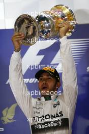 1st place Lewis Hamilton (GBR) Mercedes AMG F1. 19.04.2015. Formula 1 World Championship, Rd 4, Bahrain Grand Prix, Sakhir, Bahrain, Race Day.