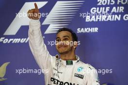 1st place Lewis Hamilton (GBR) Mercedes AMG F1. 19.04.2015. Formula 1 World Championship, Rd 4, Bahrain Grand Prix, Sakhir, Bahrain, Race Day.