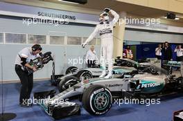 Race winner Lewis Hamilton (GBR) Mercedes AMG F1 W06 celebrates in parc ferme. 19.04.2015. Formula 1 World Championship, Rd 4, Bahrain Grand Prix, Sakhir, Bahrain, Race Day.