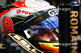 Romain Grosjean (FRA) Lotus F1 E23. 18.04.2015. Formula 1 World Championship, Rd 4, Bahrain Grand Prix, Sakhir, Bahrain, Qualifying Day.