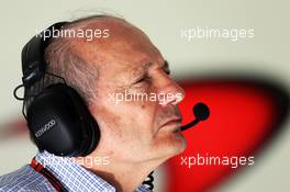 Ron Dennis (GBR) McLaren Executive Chairman. 18.04.2015. Formula 1 World Championship, Rd 4, Bahrain Grand Prix, Sakhir, Bahrain, Qualifying Day.