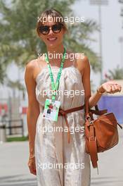 Jessica Button (JPN). 18.04.2015. Formula 1 World Championship, Rd 4, Bahrain Grand Prix, Sakhir, Bahrain, Qualifying Day.