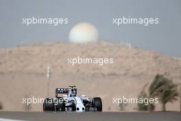 Valtteri Bottas (FIN), Williams F1 Team  18.04.2015. Formula 1 World Championship, Rd 4, Bahrain Grand Prix, Sakhir, Bahrain, Qualifying Day.