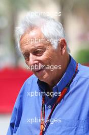 Bob Constanduros (GBR) Journalist and Circuit Commentator. 19.04.2015. Formula 1 World Championship, Rd 4, Bahrain Grand Prix, Sakhir, Bahrain, Race Day.
