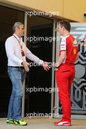 (L to R): Maurizio Arrivabene (ITA) Ferrari Team Principal with James Allison (GBR) Ferrari Chassis Technical Director. 16.04.2015. Formula 1 World Championship, Rd 4, Bahrain Grand Prix, Sakhir, Bahrain, Preparation Day.