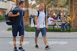 Valtteri Bottas (FIN) Williams. 16.04.2015. Formula 1 World Championship, Rd 4, Bahrain Grand Prix, Sakhir, Bahrain, Preparation Day.