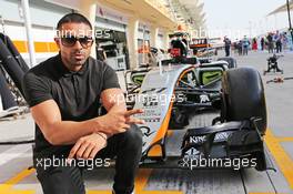 Jay Sean (GBR) Singer-songwriter and Rapper, with the Sahara Force India F1 Team. 16.04.2015. Formula 1 World Championship, Rd 4, Bahrain Grand Prix, Sakhir, Bahrain, Preparation Day.