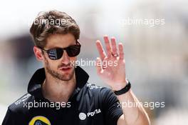 Romain Grosjean (FRA) Lotus F1 Team. 16.04.2015. Formula 1 World Championship, Rd 4, Bahrain Grand Prix, Sakhir, Bahrain, Preparation Day.