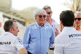 (L to R): Paddy Lowe (GBR) Mercedes AMG F1 Executive Director (Technical) with Bernie Ecclestone (GBR) and Toto Wolff (GER) Mercedes AMG F1 Shareholder and Executive Director. 16.04.2015. Formula 1 World Championship, Rd 4, Bahrain Grand Prix, Sakhir, Bahrain, Preparation Day.