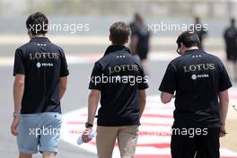 Romain Grosjean (FRA), Lotus F1 Team and Jolyon Palmer (GBR), Lotus F1 Team  16.04.2015. Formula 1 World Championship, Rd 4, Bahrain Grand Prix, Sakhir, Bahrain, Preparation Day.