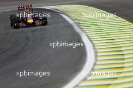 Daniil Kvyat (RUS) Red Bull Racing RB11. 13.11.2015. Formula 1 World Championship, Rd 18, Brazilian Grand Prix, Sao Paulo, Brazil, Practice Day.