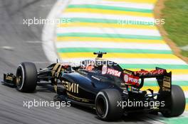 Romain Grosjean (FRA) Lotus F1 E23. 15.11.2015. Formula 1 World Championship, Rd 18, Brazilian Grand Prix, Sao Paulo, Brazil, Race Day.