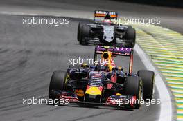 Daniil Kvyat (RUS) Red Bull Racing RB11. 15.11.2015. Formula 1 World Championship, Rd 18, Brazilian Grand Prix, Sao Paulo, Brazil, Race Day.