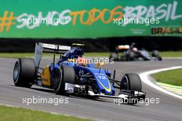Felipe Nasr (BRA), Sauber F1 Team  14.11.2015. Formula 1 World Championship, Rd 18, Brazilian Grand Prix, Sao Paulo, Brazil, Qualifying Day.
