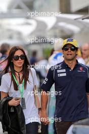 Felipe Nasr (BRA) Sauber F1 Team with his girlfriend Giulia Maria Testoni. 14.11.2015. Formula 1 World Championship, Rd 18, Brazilian Grand Prix, Sao Paulo, Brazil, Qualifying Day.
