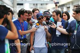 Felipe Massa (BRA) Williams with the media. 15.11.2015. Formula 1 World Championship, Rd 18, Brazilian Grand Prix, Sao Paulo, Brazil, Race Day.