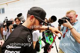 Lewis Hamilton (GBR) Mercedes AMG F1 arrives at the paddock. 12.11.2015. Formula 1 World Championship, Rd 18, Brazilian Grand Prix, Sao Paulo, Brazil, Preparation Day.