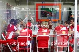 A Ferrari meeting. 12.11.2015. Formula 1 World Championship, Rd 18, Brazilian Grand Prix, Sao Paulo, Brazil, Preparation Day.