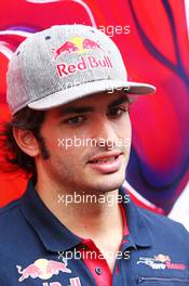 Carlos Sainz Jr (ESP) Scuderia Toro Rosso. 12.11.2015. Formula 1 World Championship, Rd 18, Brazilian Grand Prix, Sao Paulo, Brazil, Preparation Day.