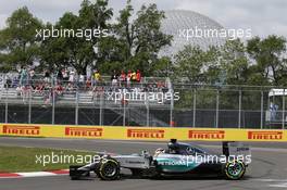Lewis Hamilton (GBR) Mercedes AMG F1 W06 spins in the first practice session. 05.06.2015. Formula 1 World Championship, Rd 7, Canadian Grand Prix, Montreal, Canada, Practice Day.