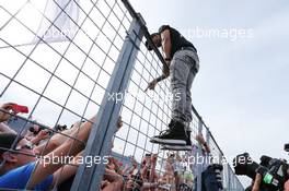 Lewis Hamilton (GBR) Mercedes AMG F1 with the fans after the race. 07.06.2015. Formula 1 World Championship, Rd 7, Canadian Grand Prix, Montreal, Canada, Race Day.