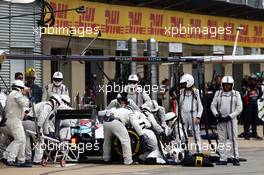 Valtteri Bottas (FIN) Williams FW37 makes a pit stop. 07.06.2015. Formula 1 World Championship, Rd 7, Canadian Grand Prix, Montreal, Canada, Race Day.