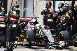 Romain Grosjean (FRA) Lotus F1 E23 makes a pit stop. 07.06.2015. Formula 1 World Championship, Rd 7, Canadian Grand Prix, Montreal, Canada, Race Day.