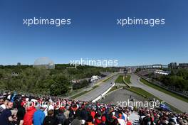 Carlos Sainz (ESP), Scuderia Toro Rosso  06.06.2015. Formula 1 World Championship, Rd 7, Canadian Grand Prix, Montreal, Canada, Qualifying Day.