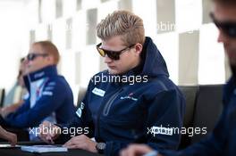 Marcus Ericsson (SWE) Sauber F1 Team signs autographs for the fans. 04.06.2015. Formula 1 World Championship, Rd 7, Canadian Grand Prix, Montreal, Canada, Preparation Day.