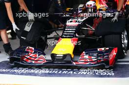 Daniel Ricciardo (AUS) Red Bull Racing RB11 - front wing. 10.04.2015. Formula 1 World Championship, Rd 3, Chinese Grand Prix, Shanghai, China, Practice Day.