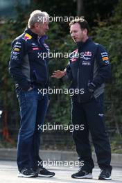 Dr Helmut Marko (AUT) Red Bull Motorsport Consultant and Christian Horner (GBR), Red Bull Racing, Sporting Director  10.04.2015. Formula 1 World Championship, Rd 3, Chinese Grand Prix, Shanghai, China, Practice Day.