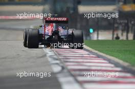 Carlos Sainz Jr (ESP) Scuderia Toro Rosso STR10 sends sparks flying. 11.04.2015. Formula 1 World Championship, Rd 3, Chinese Grand Prix, Shanghai, China, Qualifying Day.