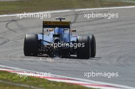 Felipe Nasr (BRA) Sauber C34 sends sparks flying. 11.04.2015. Formula 1 World Championship, Rd 3, Chinese Grand Prix, Shanghai, China, Qualifying Day.