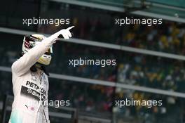 Pole for Lewis Hamilton (GBR) Mercedes AMG F1. 11.04.2015. Formula 1 World Championship, Rd 3, Chinese Grand Prix, Shanghai, China, Qualifying Day.