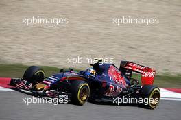 Carlos Sainz Jr (ESP) Scuderia Toro Rosso STR10. 11.04.2015. Formula 1 World Championship, Rd 3, Chinese Grand Prix, Shanghai, China, Qualifying Day.