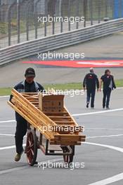 Circuit preparations. 09.04.2015. Formula 1 World Championship, Rd 3, Chinese Grand Prix, Shanghai, China, Preparation Day.