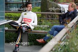 Jolyon Palmer (GBR), Lotus F1 Team and his father Johnathan  09.04.2015. Formula 1 World Championship, Rd 3, Chinese Grand Prix, Shanghai, China, Preparation Day.