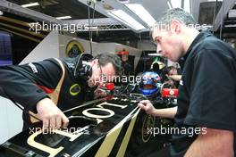 Jolyon Palmer (GBR), Lotus F1 Team and Julien Simon-Chautemps (FRA) Lotus F1 Team Race Engineer 09.04.2015. Formula 1 World Championship, Rd 3, Chinese Grand Prix, Shanghai, China, Preparation Day.